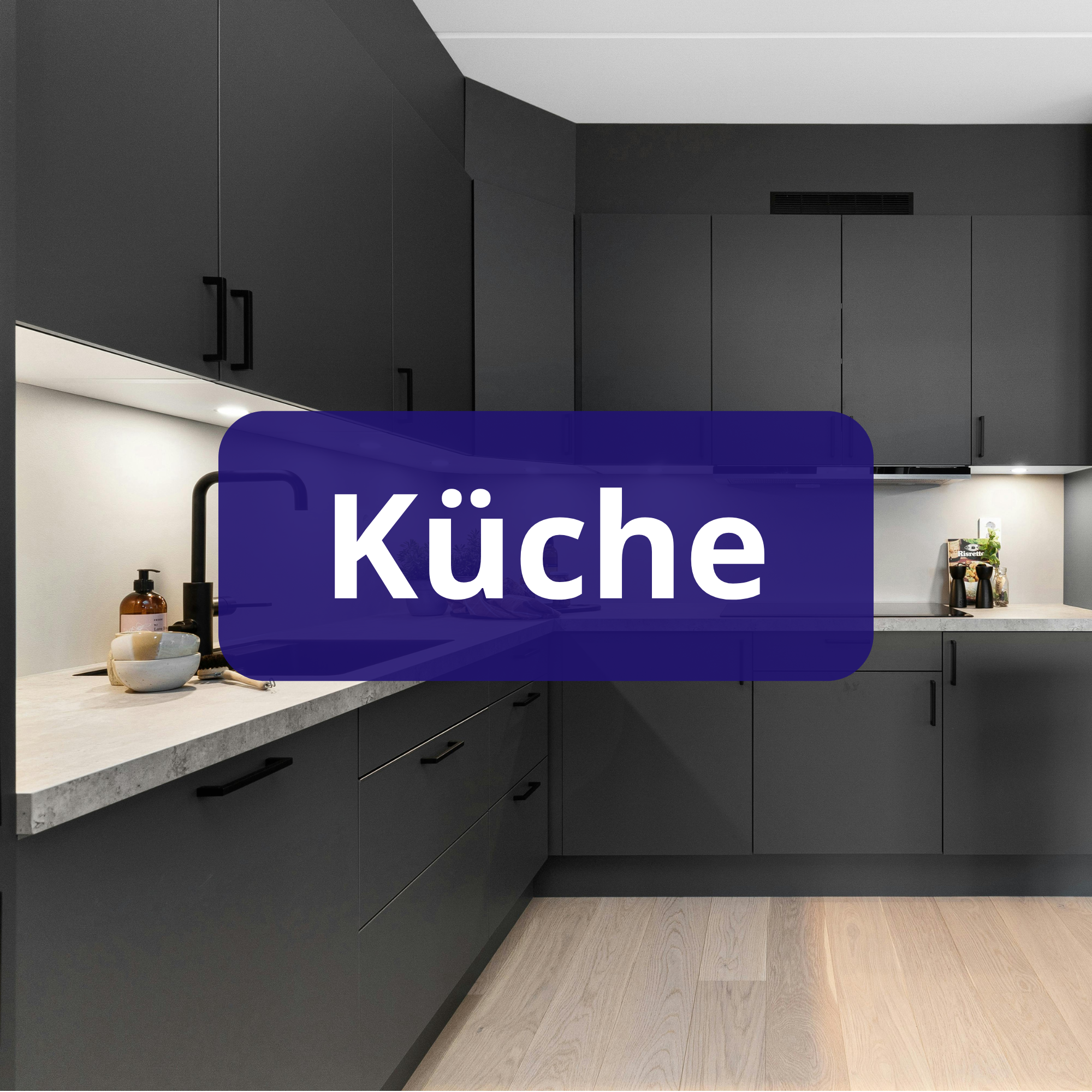 moderne elegante küche mit beleuchtung